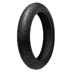 BT016 F AA 120/70 ZR17 4593 banden voor motoren