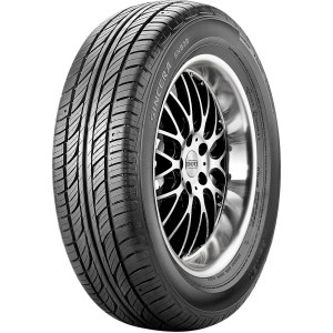 Sincera SN-828 215/65 R15 285427 henkilöauton renkaat
